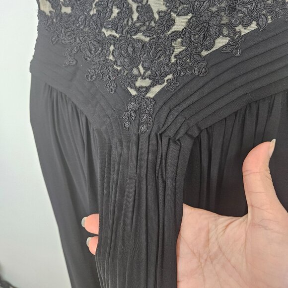 SHERRI HILL Maxi Dress Sz 2 Black Designer Holiday Party Dress - Picture 12 of 16